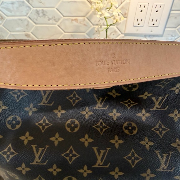 Louis Vuitton Brown Monogram Shoulder Bag - Picture 3 of 15